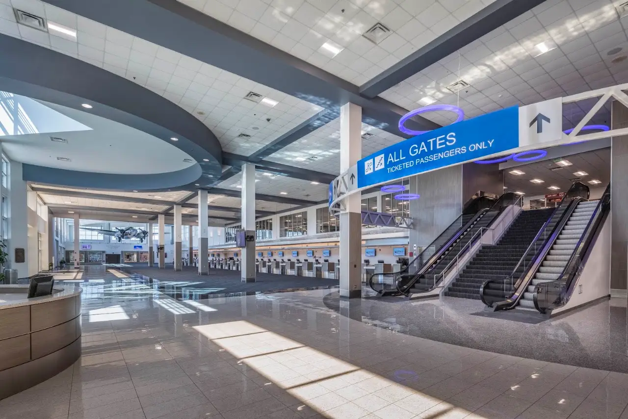 Orlando Sanford International Airport (SFB), photo 2