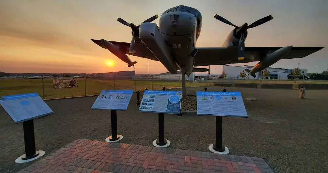 Salem-Willamette Valley Airport/McNary Field (SLE), photo 4