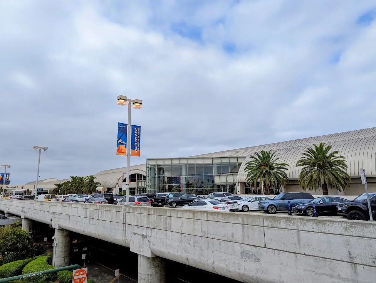 John Wayne Orange County International Airport (SNA), photo 2
