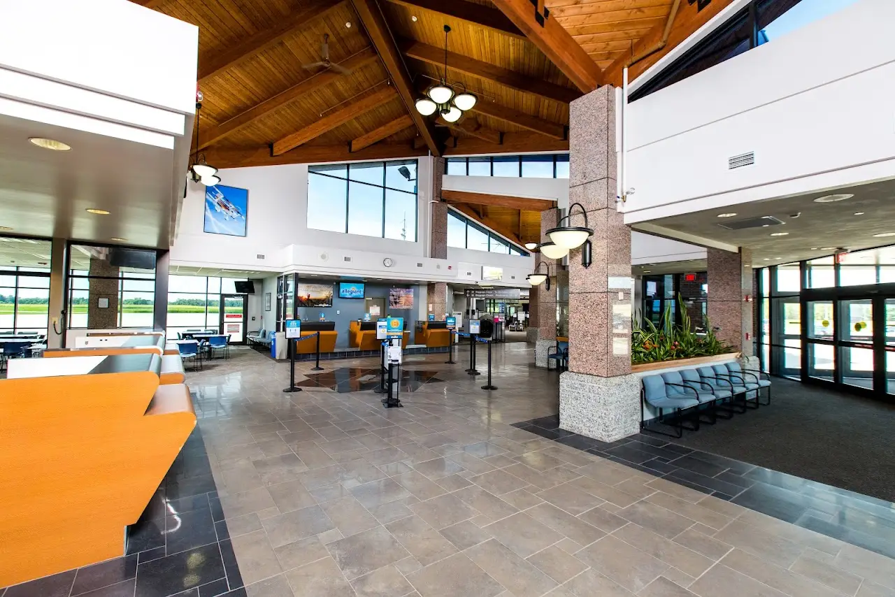 Saint Cloud Regional Airport (STC), photo 2
