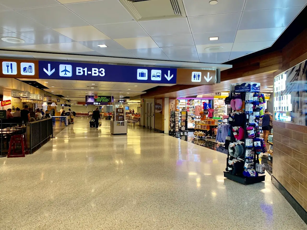 Tucson International Airport (TUS), photo 3