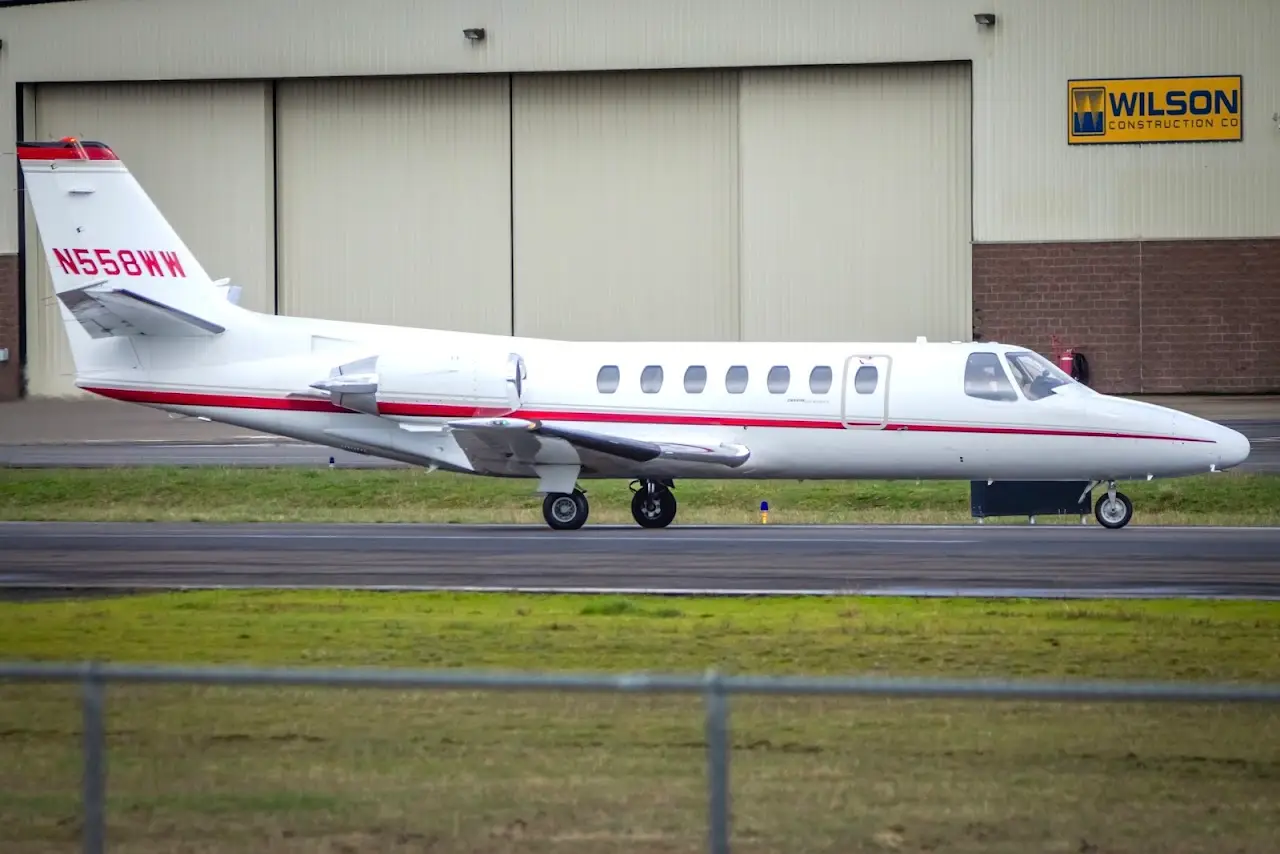 Aurora State Airport (KUAO), photo 4