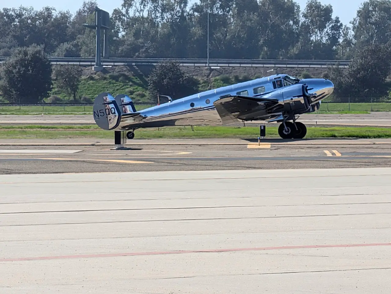 Visalia Municipal Airport (VIS), photo 4