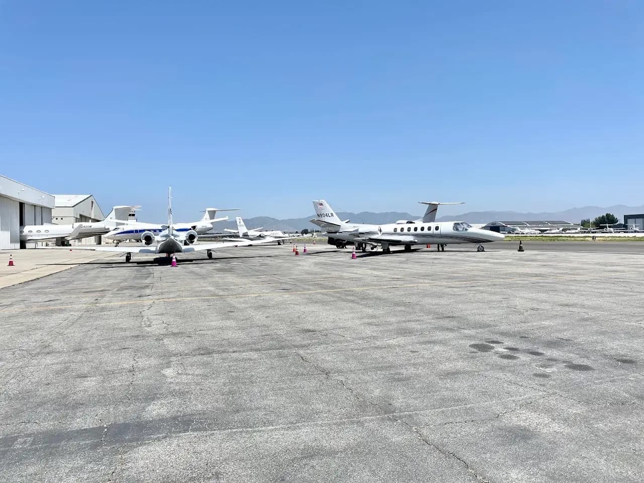 Van Nuys Airport (VNY), photo 2