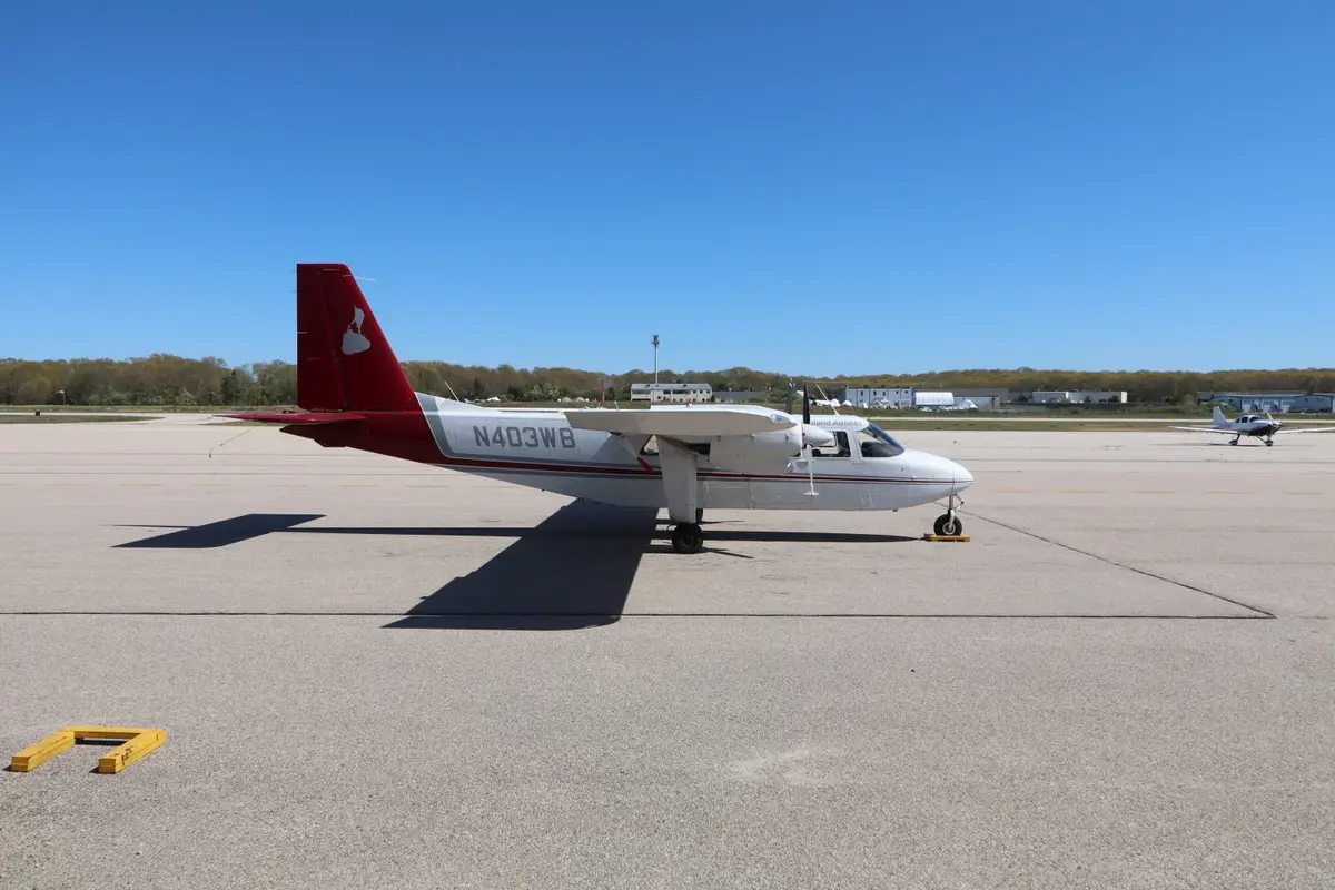 Westerly State Airport (WST), photo 3