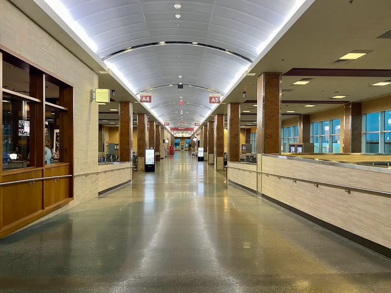 Northwest Arkansas National Airport (XNA), photo 2