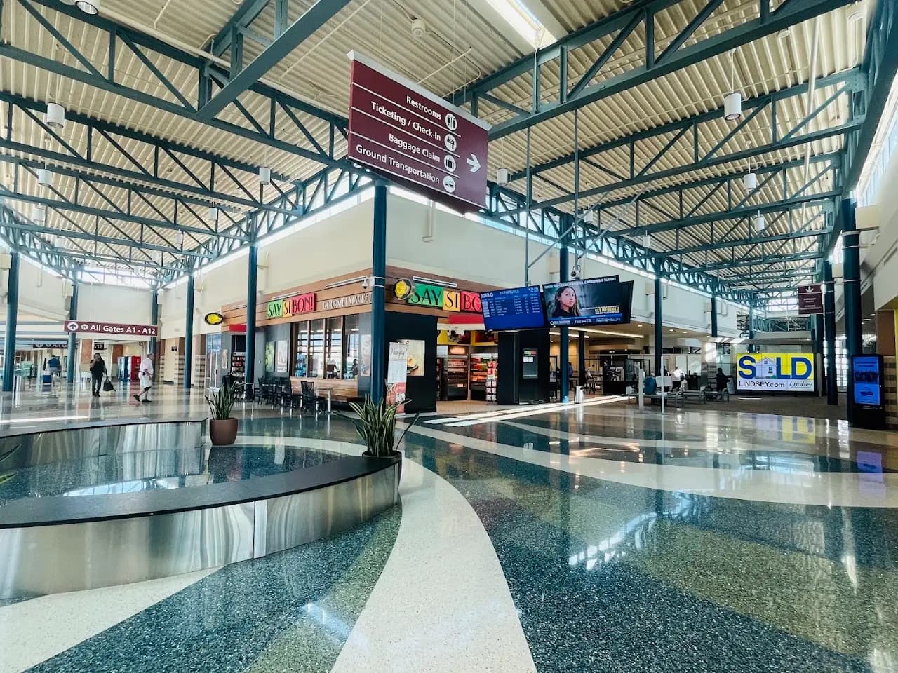 Northwest Arkansas National Airport (XNA), photo 4