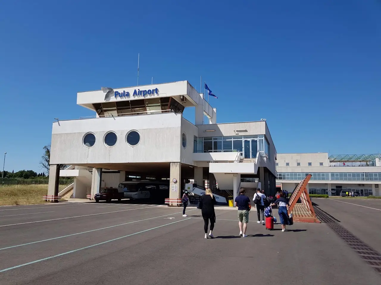 Pula Airport (PUY), photo 4