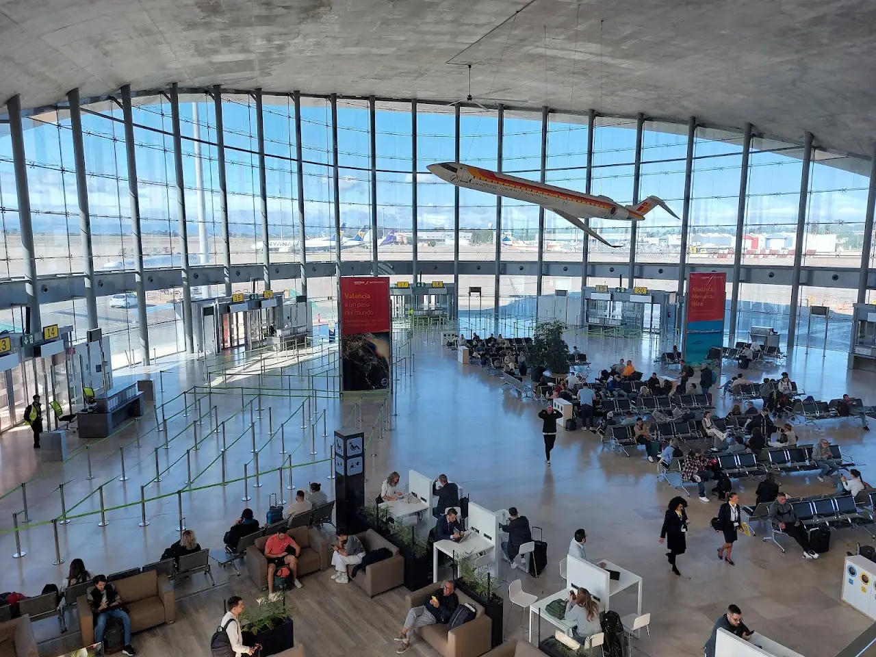 Valencia Airport (VLC), photo 2