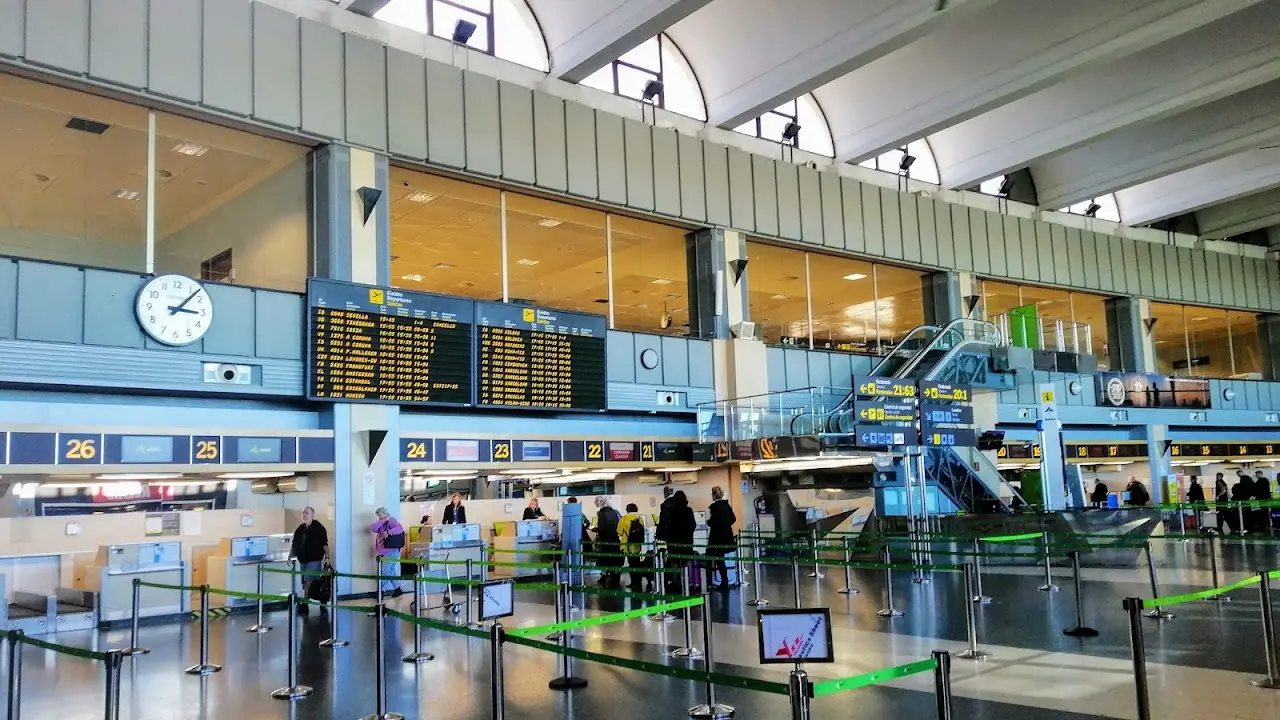 Valencia Airport (VLC), photo 4