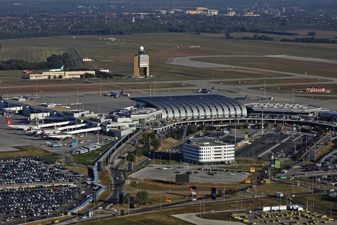 Budapest Liszt Ferenc International Airport (BUD), photo 2