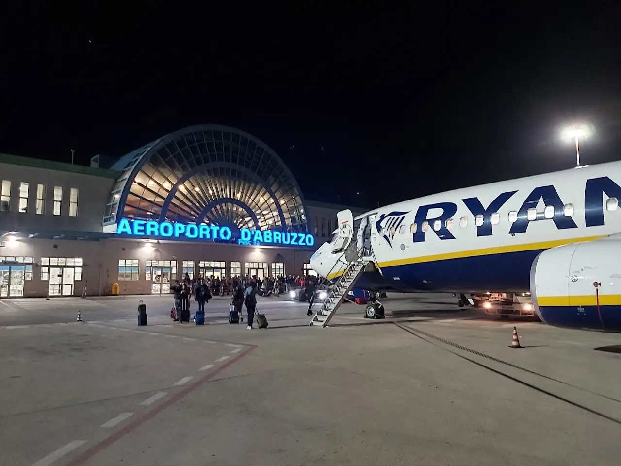 Abruzzo Airport (PSR), photo 2