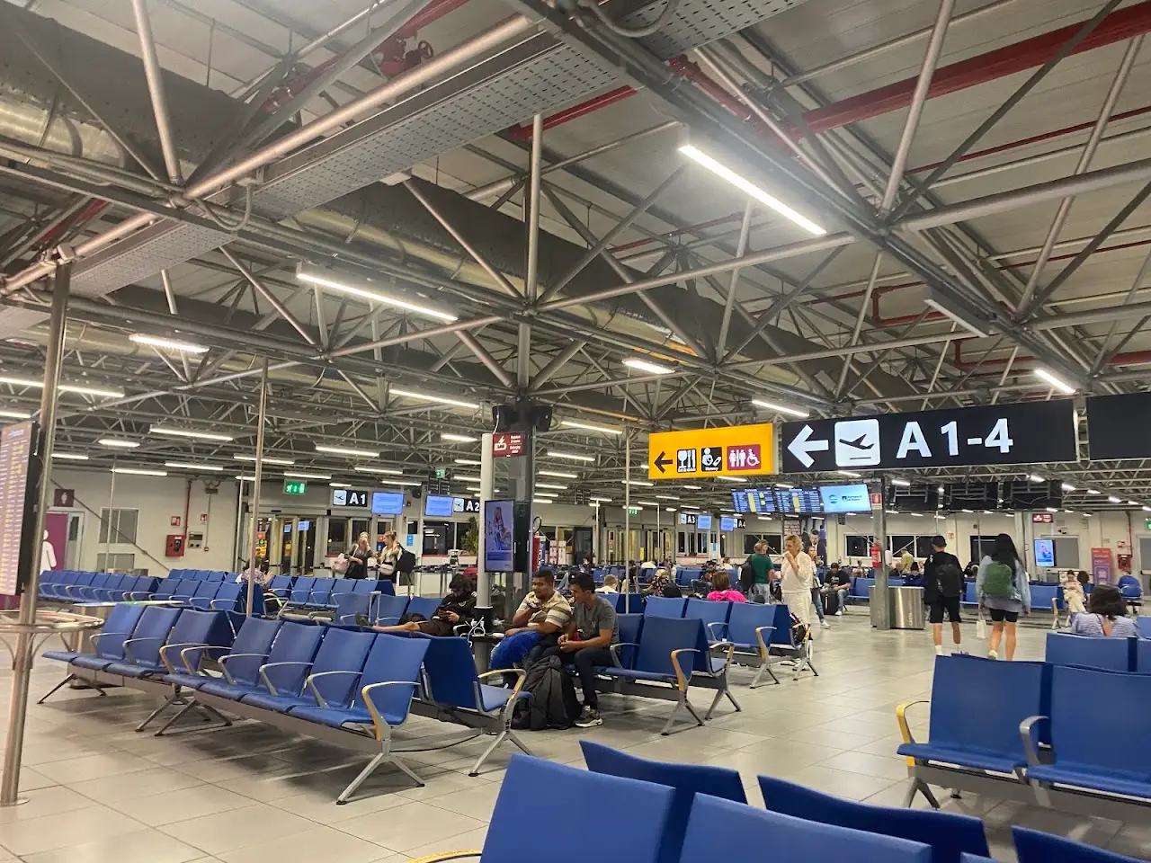 Ciampino–G. B. Pastine International Airport (CIA), photo 3