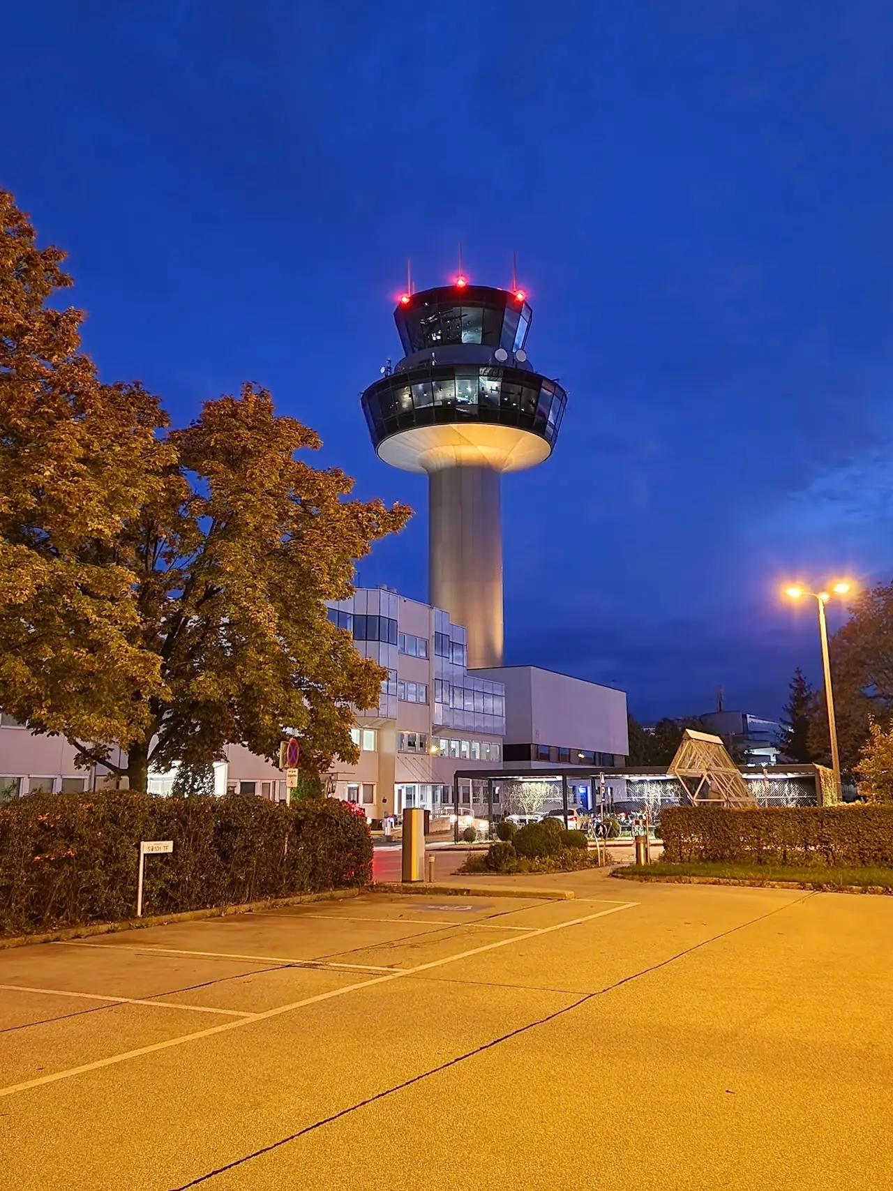 Salzburg Airport (SZG), photo 4