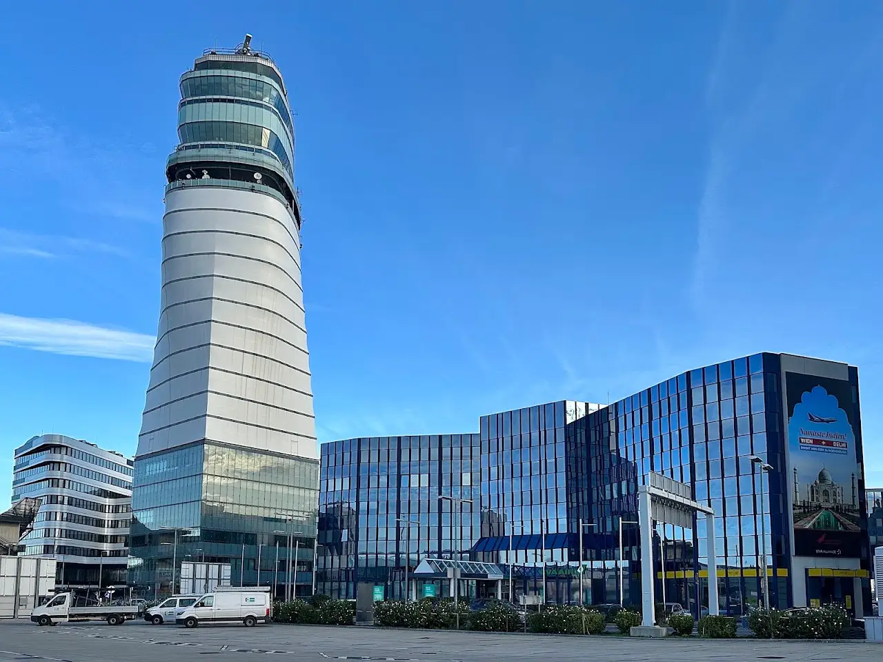 Vienna International Airport (VIE), photo 4