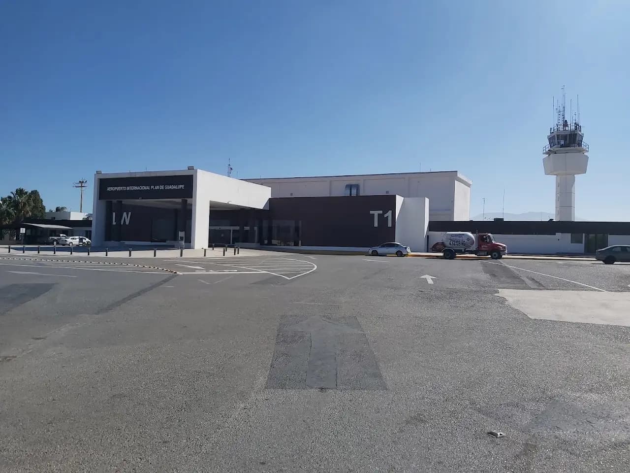 Plan de Guadalupe International Airport (SLW), photo 3