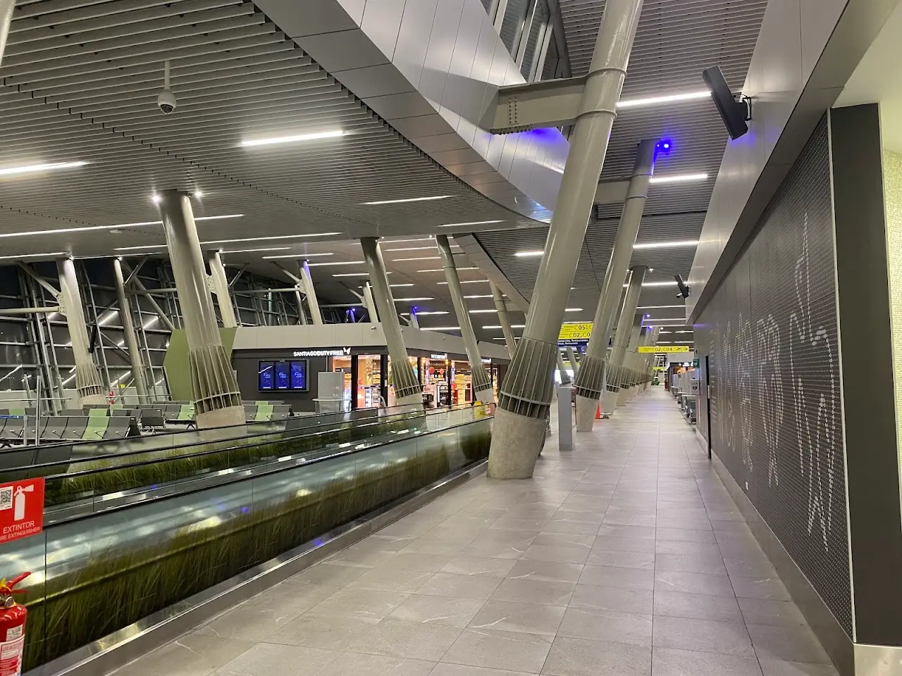 Comodoro Arturo Merino Benítez International Airport (SCL), photo 3
