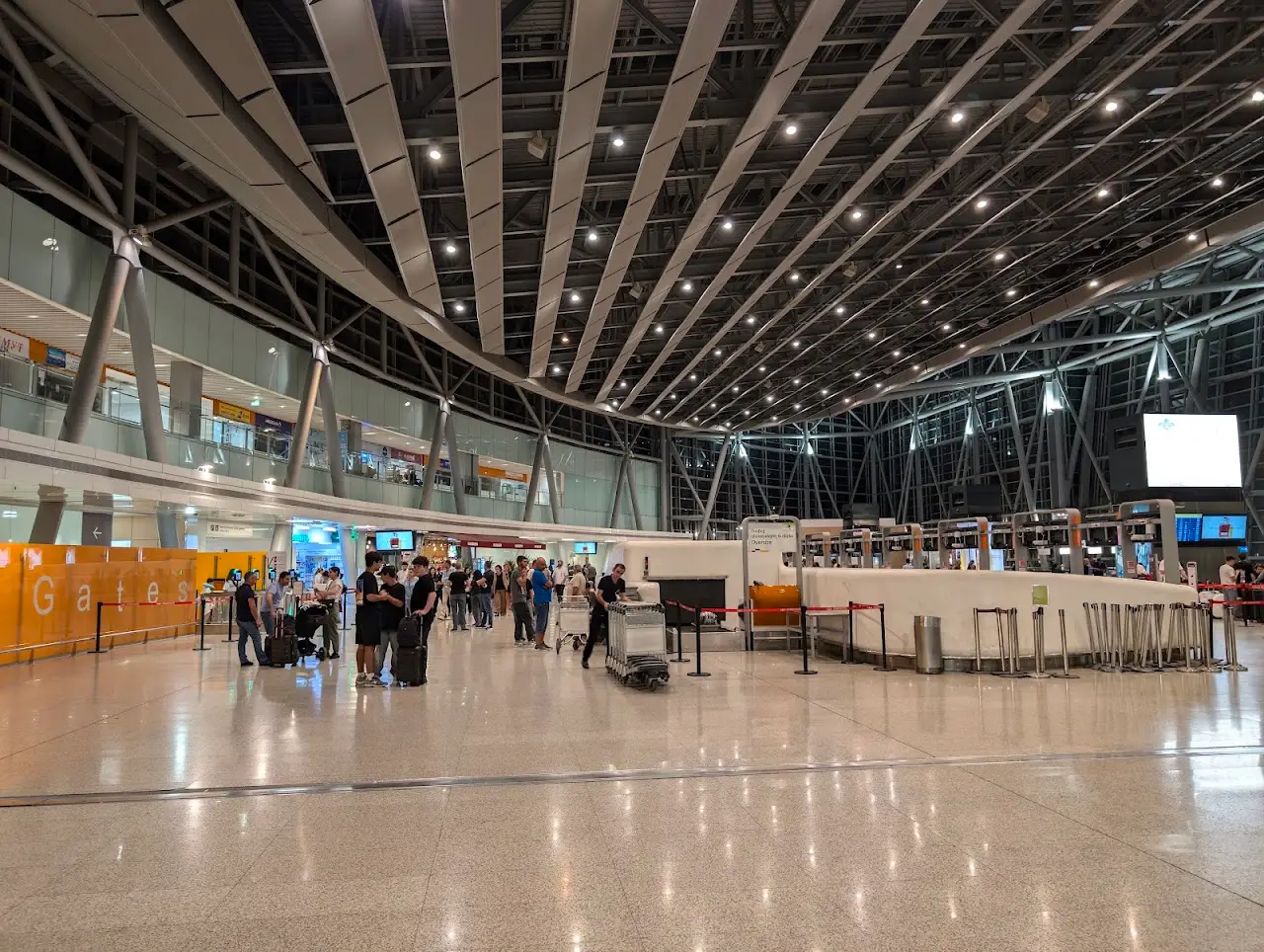 Zvartnots International Airport (EVN), photo 4