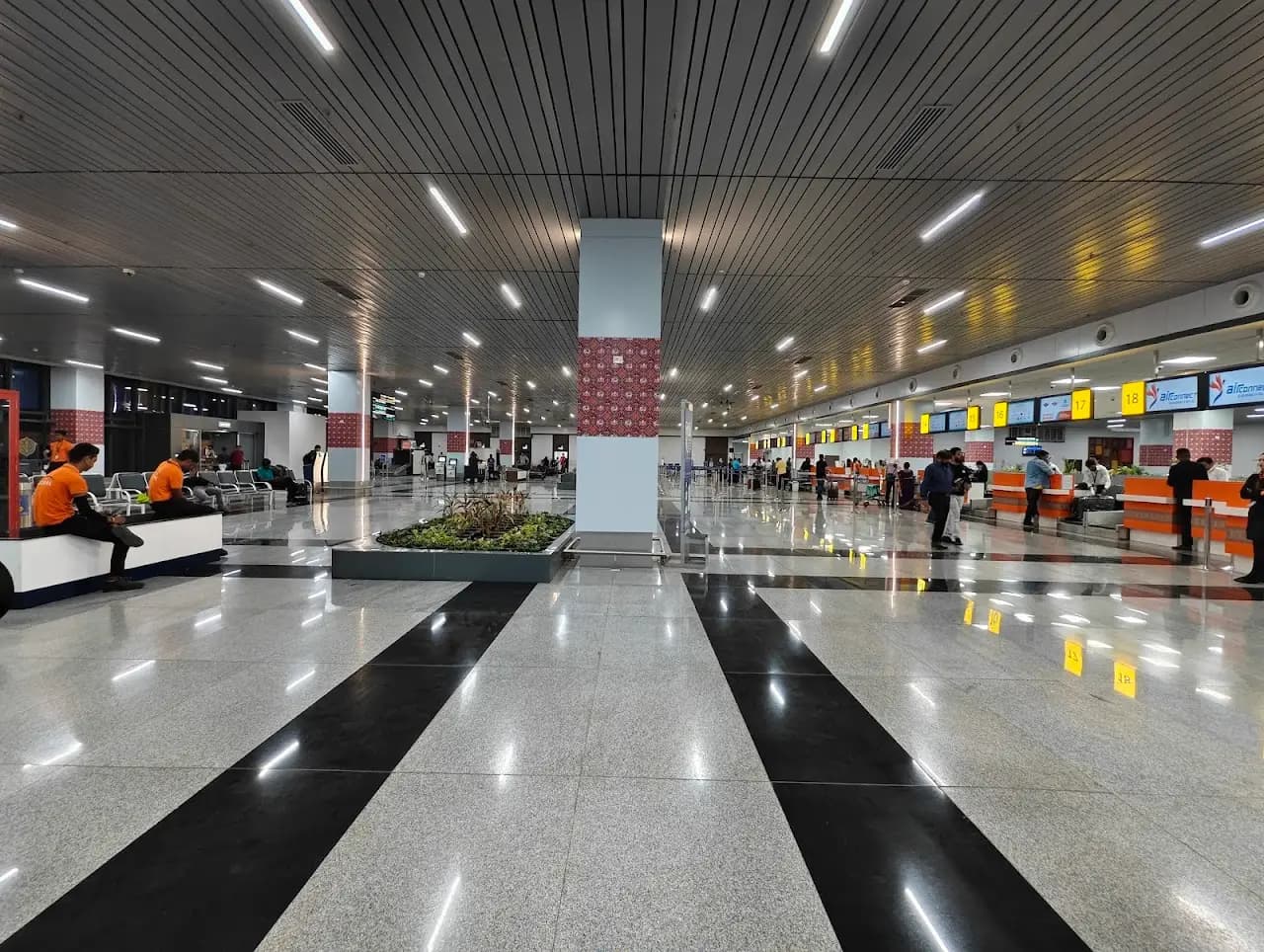 Surat International Airport (STV), photo 3