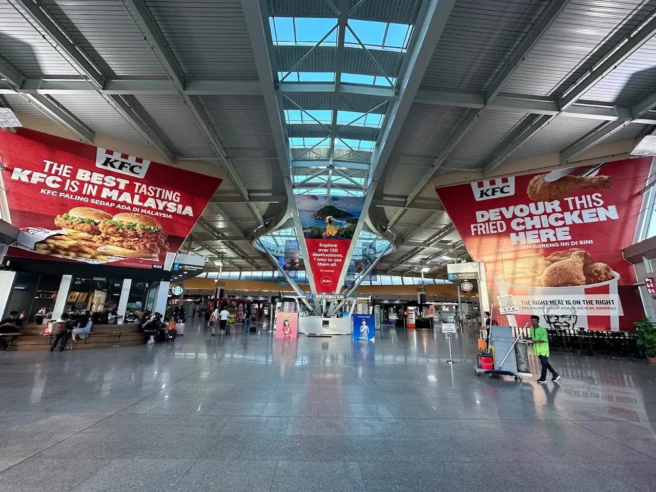 Senai International Airport (JHB), photo 2