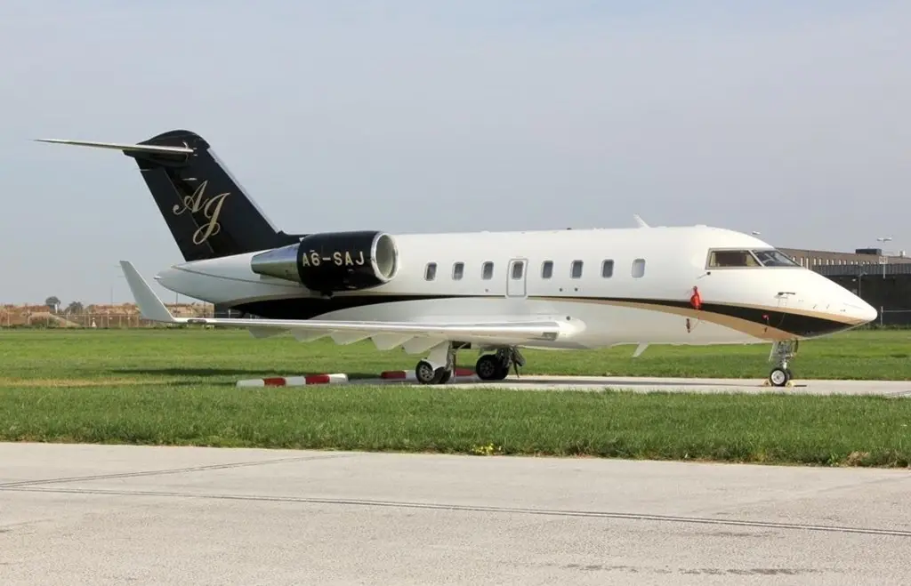 Bombardier Challenger 605 A6-SAJ operated by Gulf Wings FZE, exterior