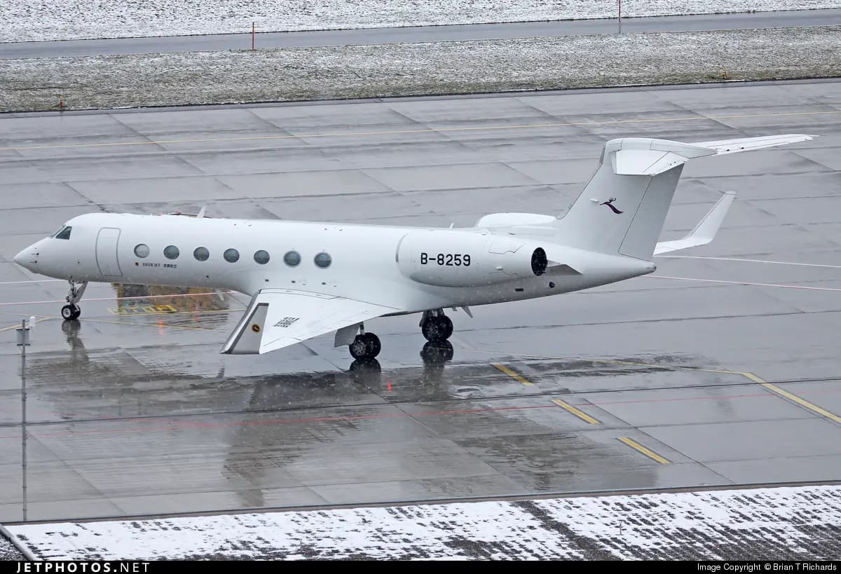 Gulfstream G550 B-8259 operated by Deer Jet Co Ltd, exterior