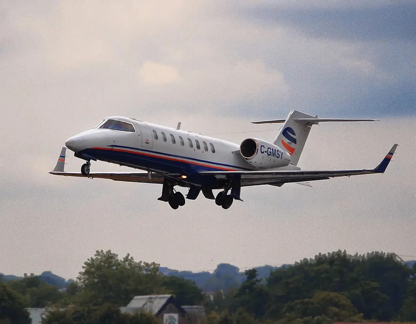 Bombardier Learjet 45 C-GMSY operated by Aviation Starlink, Inc., exterior
