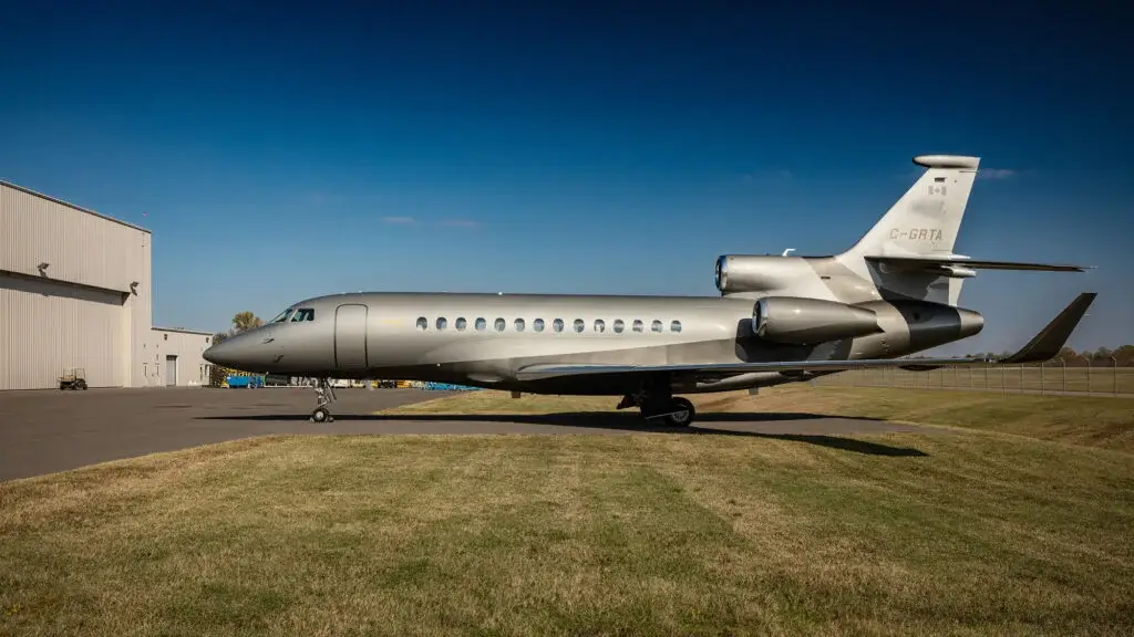 Dassault Falcon 7X C-GRTA operated by Anderson Air, Ltd., exterior