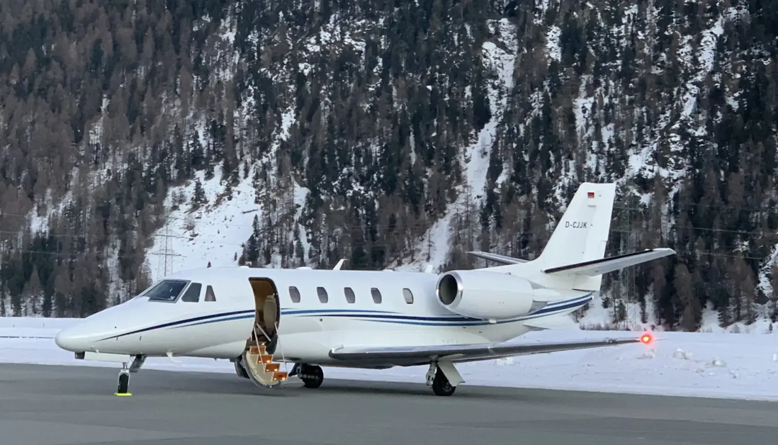 Cessna Citation XLS+ D-CJJK operated by Windrose Air Jetcharter GmbH, exterior