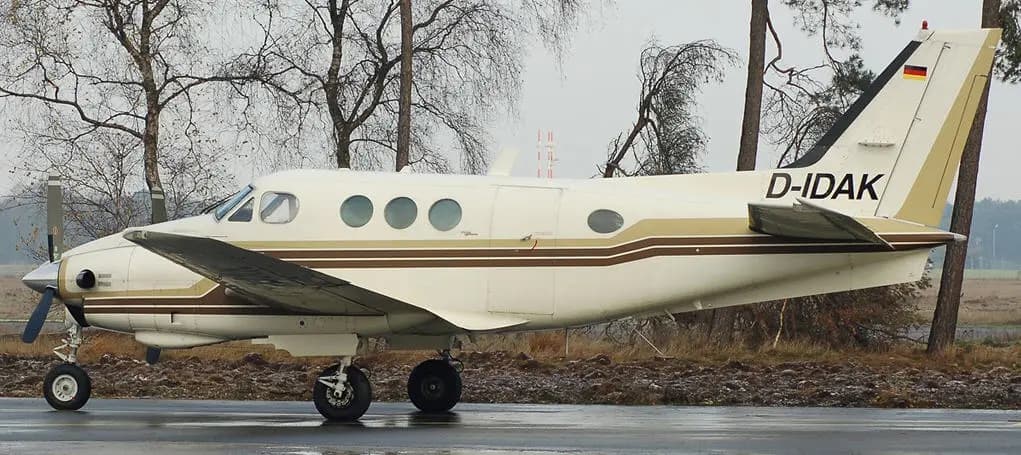 Beechcraft King Air 90 D-IDAK operated by Transavia Fluggesellschaft GmbH, exterior