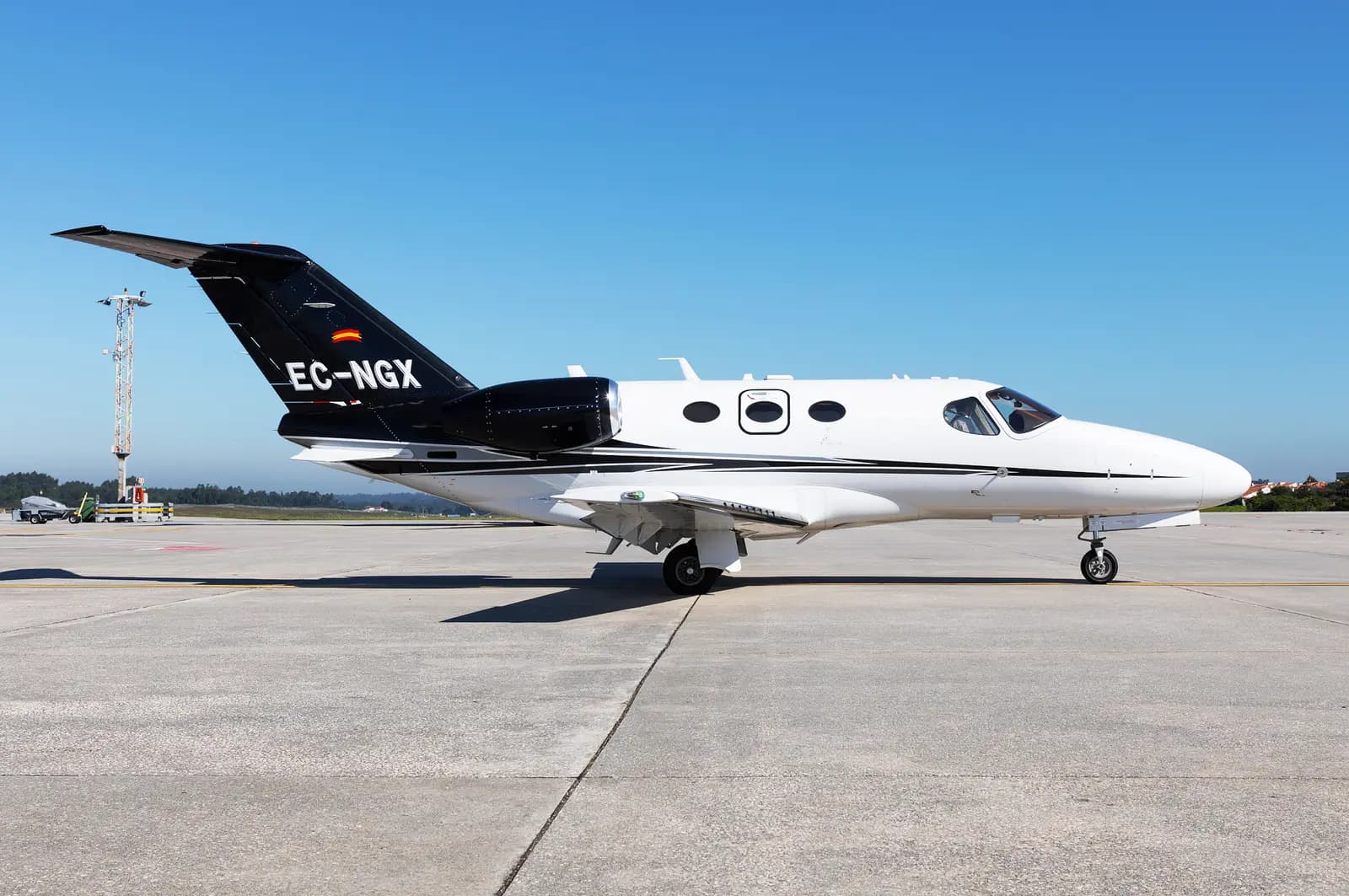 Cessna Citation Mustang EC-NGX operated by IJet Aviation, exterior