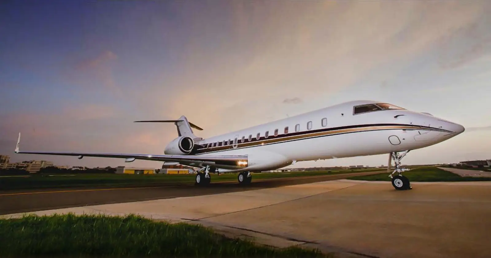 Bombardier Global Express XRS EJ-JMMM operated by ACASS, exterior