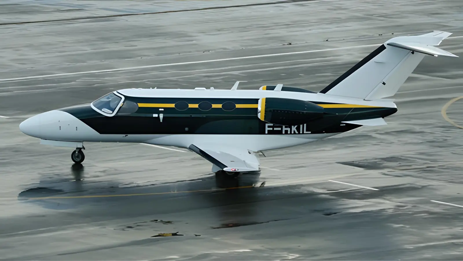 Cessna Citation Mustang F-HKIL operated by Oyonnair, exterior