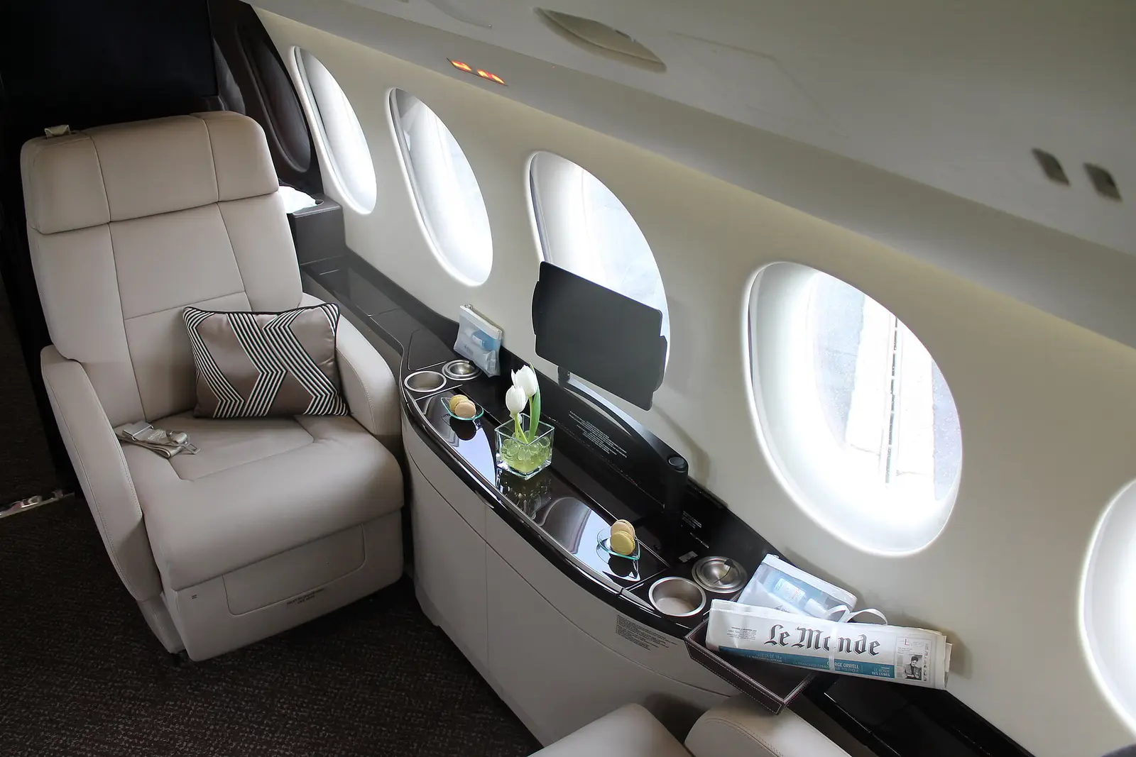 Dassault Falcon 8X F-OJMJ operated by Dassault Falcon Service, exterior