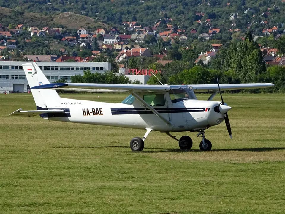 Cessna 152 HA-BAE operated by Fly-Coop Legiszolgaltato Ltd, exterior