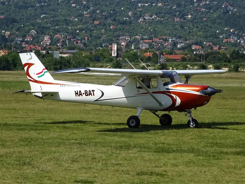 Cessna 152 HA-BAT operated by Fly-Coop Legiszolgaltato Ltd, exterior