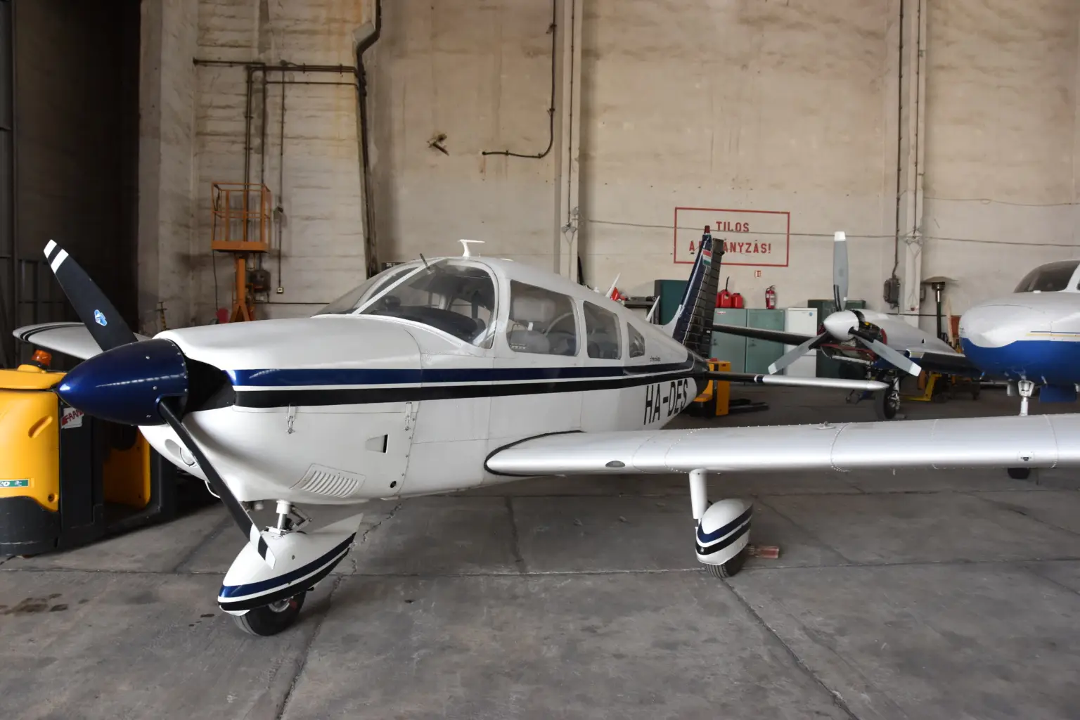 Piper PA-28 Cherokee HA-DES operated by PannonAir Service KFT, exterior