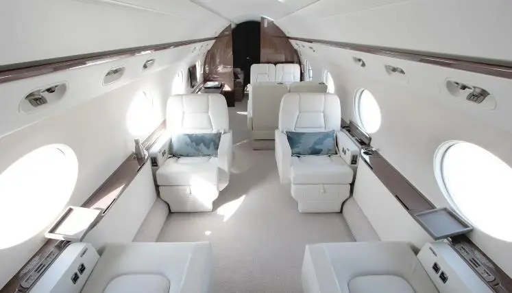 Gulfstream G550 HB-JAZ operated by Jet Aviation Flight Services, Inc., exterior