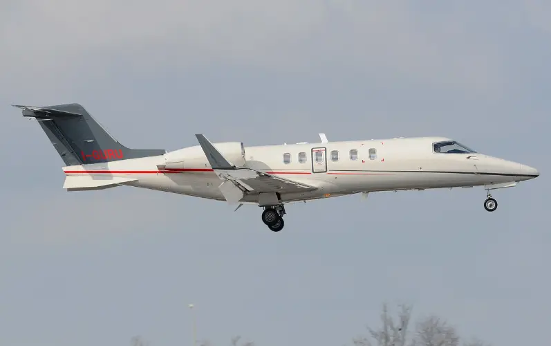 Bombardier Learjet 40 I-GURU