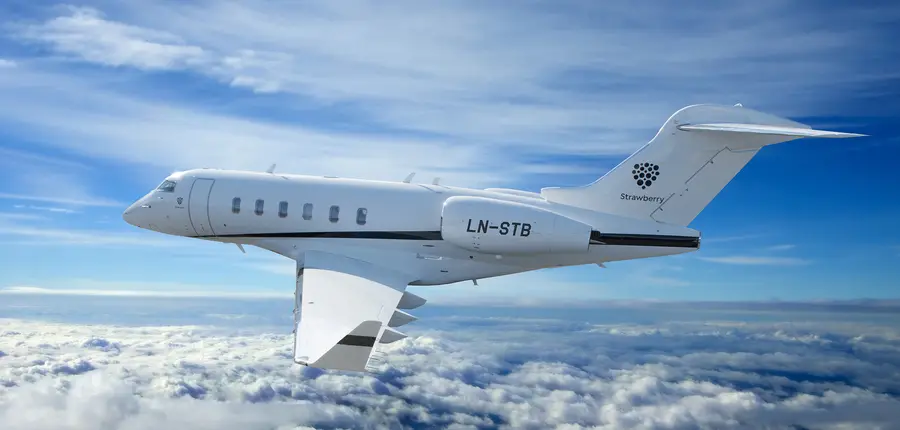 Bombardier Challenger 350 LN-STB operated by SundtAir, exterior