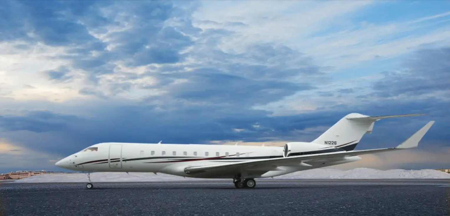 Bombardier Global 5000 N1226 operated by Airshare, exterior