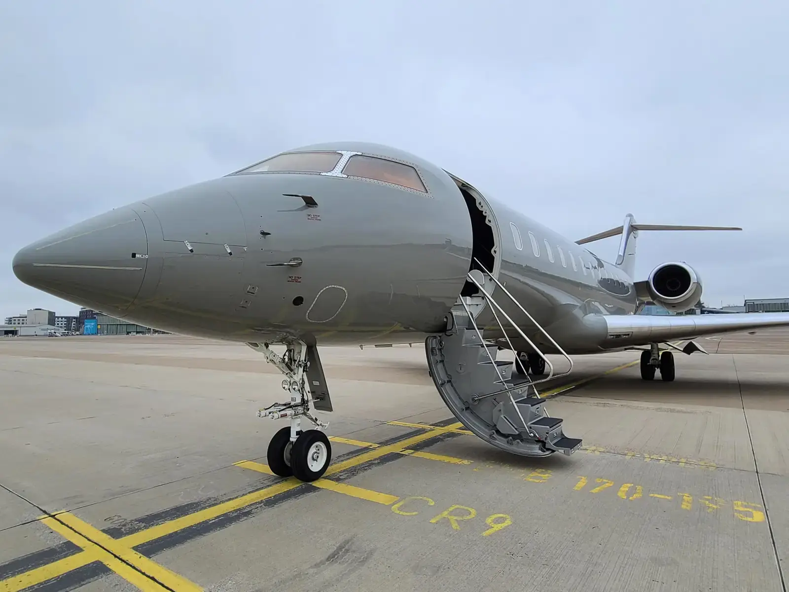 Bombardier Global Express N220F operated by Elevate Jet, exterior