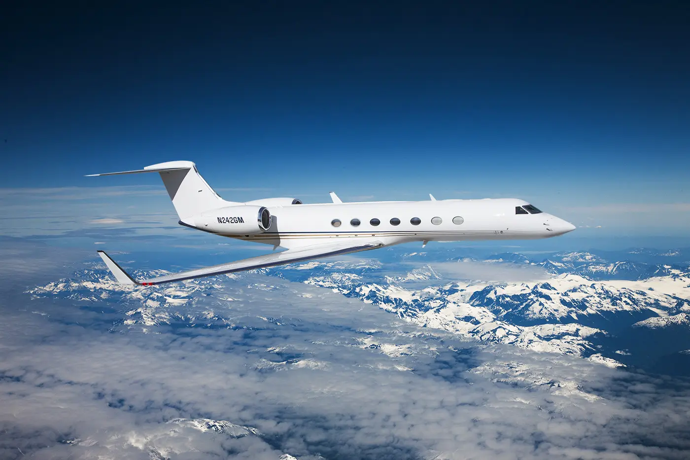 Gulfstream G550 N242GM operated by Trans-Exec Air Service, Inc., exterior