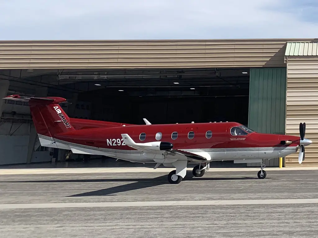 Pilatus PC-12/47 N292P operated by Steelman Aviation Inc (AirSmart), exterior