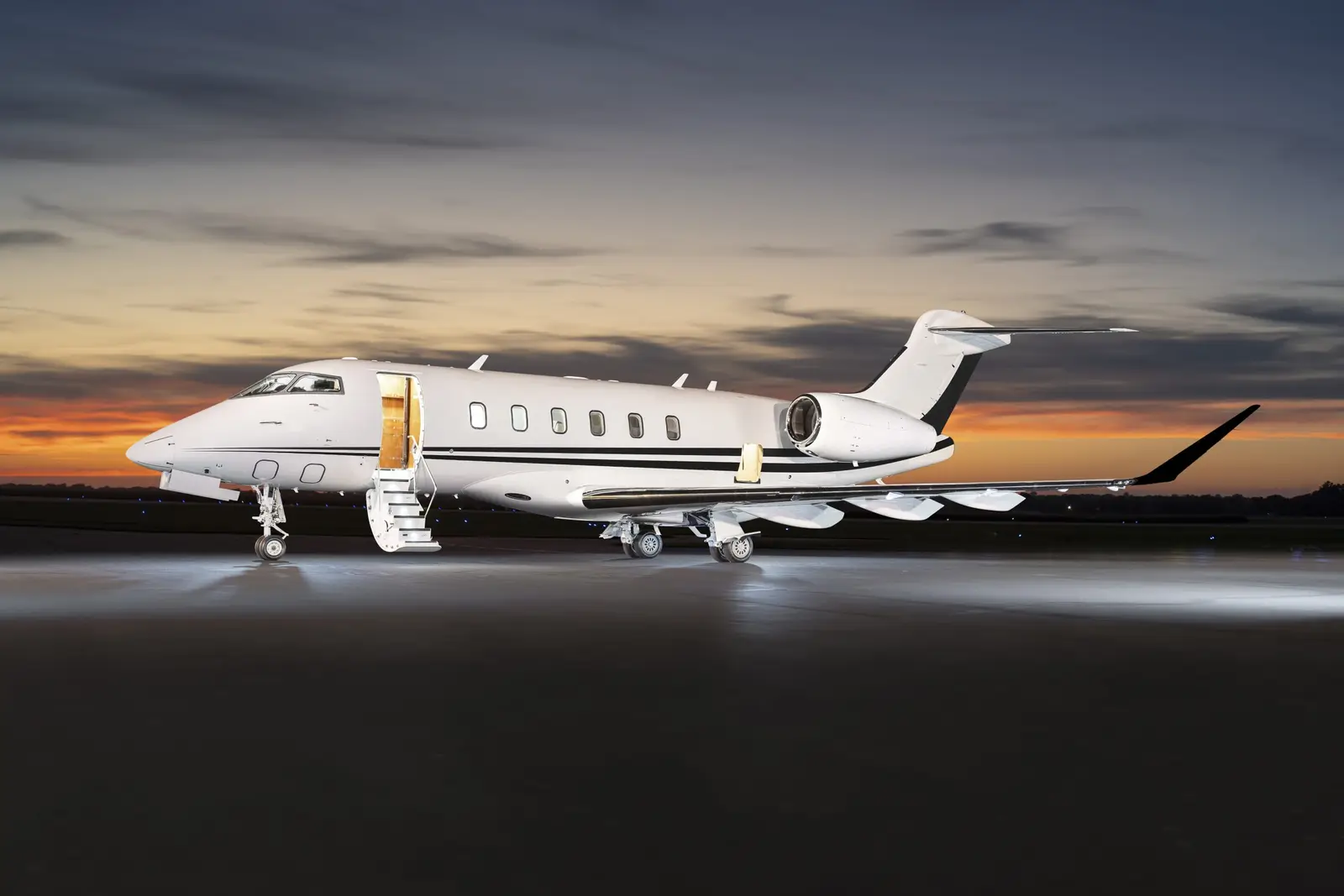 Bombardier Challenger 350 N365AV operated by PrismJet, LLC, exterior