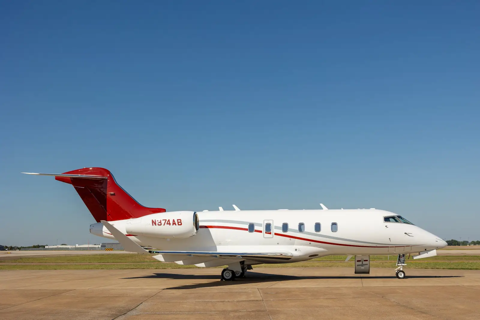 Bombardier Challenger 3500 N374AB operated by AB Jets, exterior
