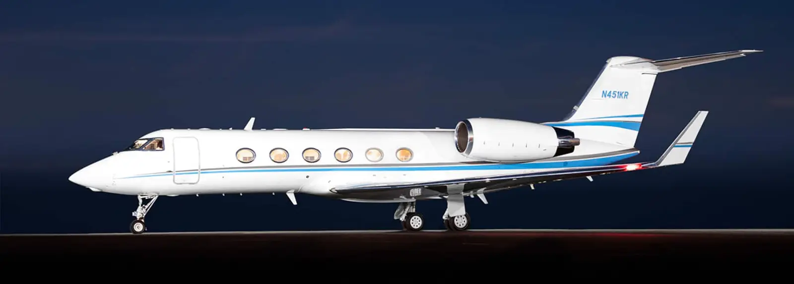 Gulfstream IV-SP N451KR operated by Worldwide Jet Charter, Inc., exterior