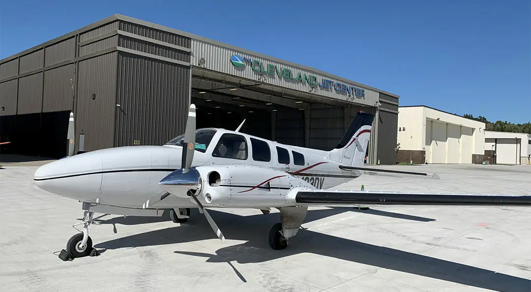 Beechcraft 58 Baron N493DV operated by Axiom Aviation, Inc., exterior