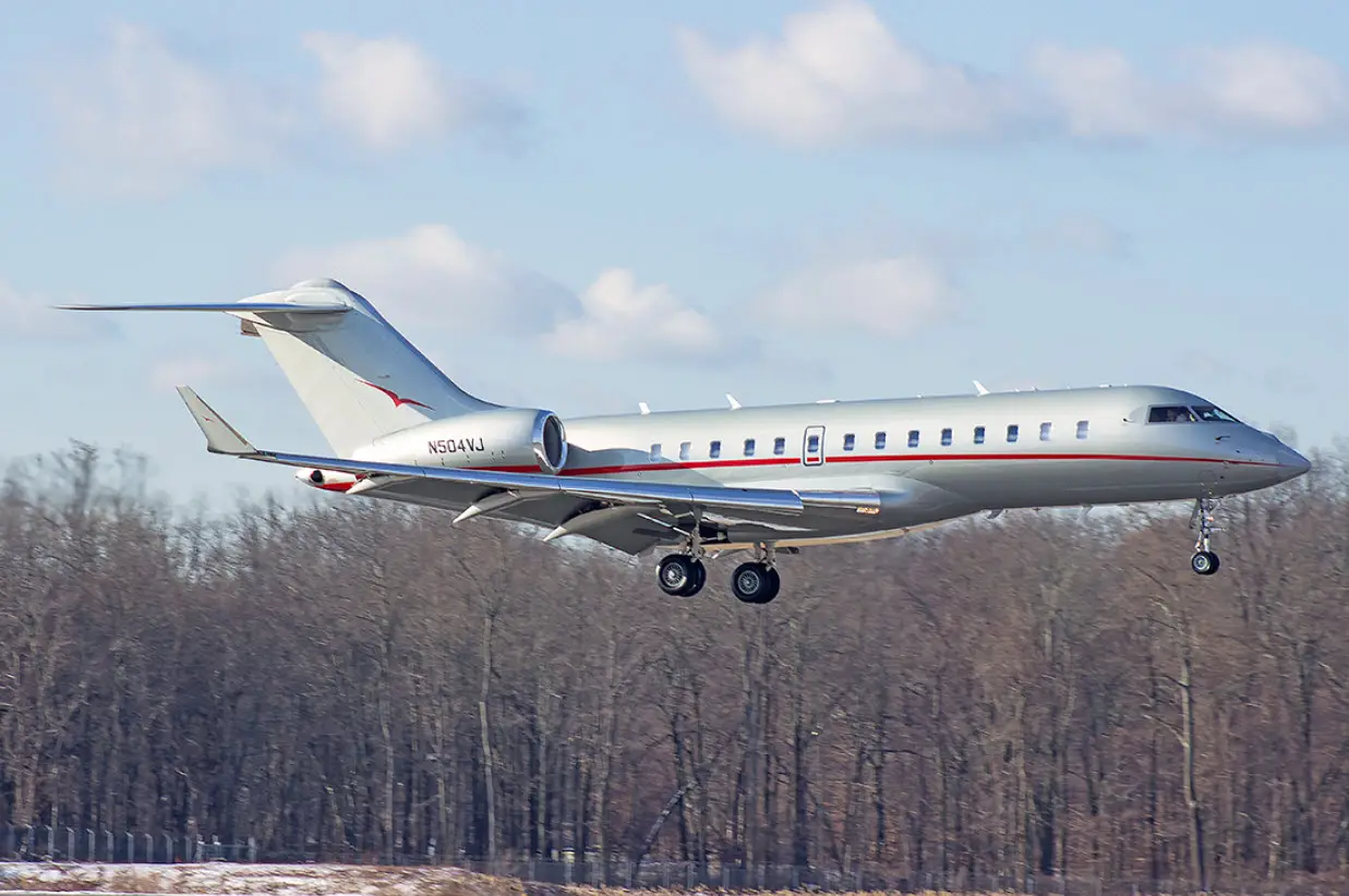 Bombardier Global 5000 N504VJ operated by Jet Edge International, exterior