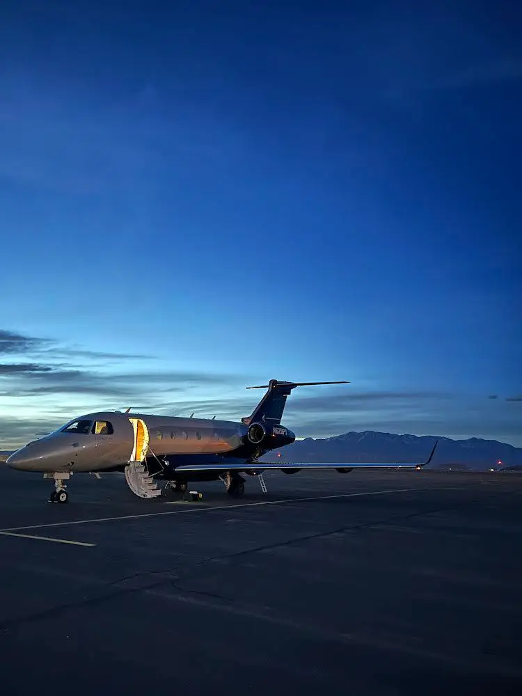 Embraer Legacy 450 N629PT operated by MidAmericaJet, Inc., exterior